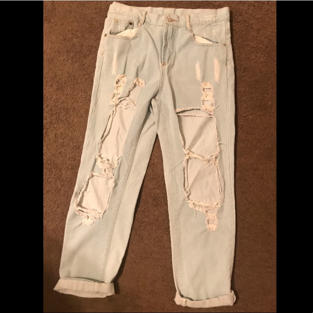 Destroyed Jeans